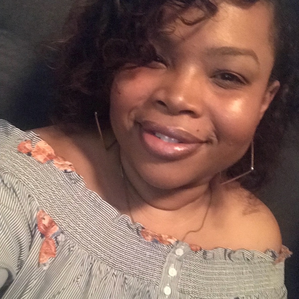 Meet your Posher, April